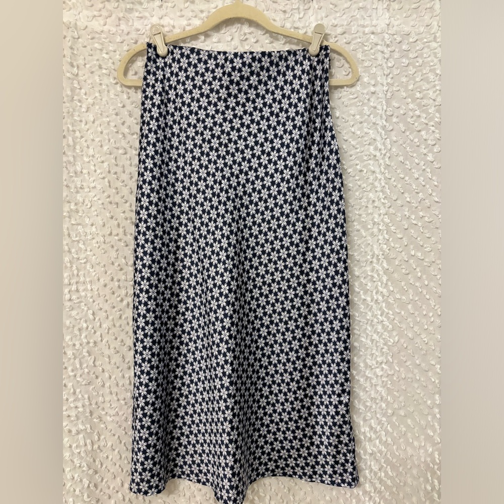 Floral print skirt